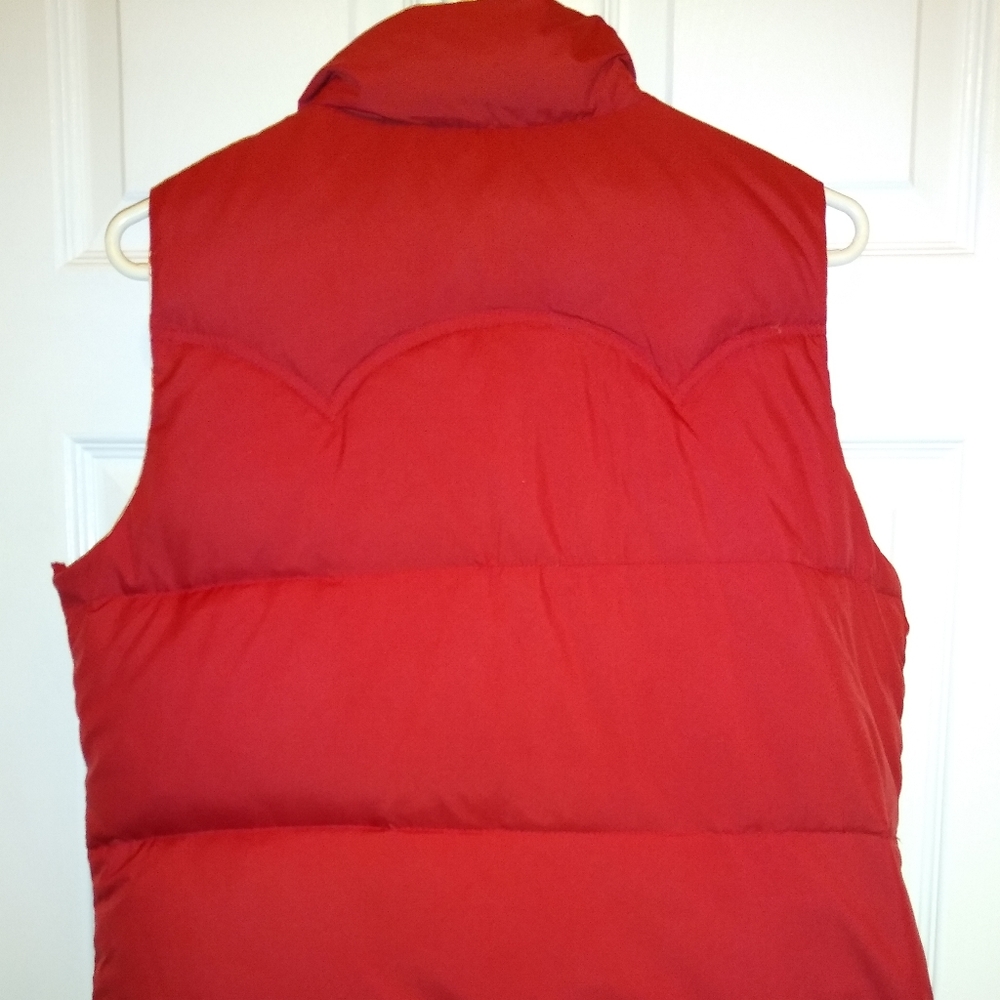 Vest - Picture 2 of 7
